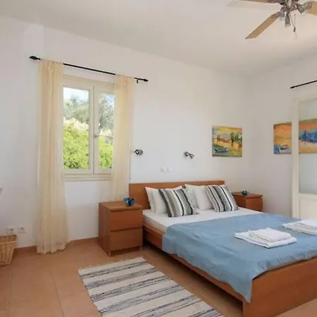 Alonissos 4-bedroom Large With Private Pool Milia