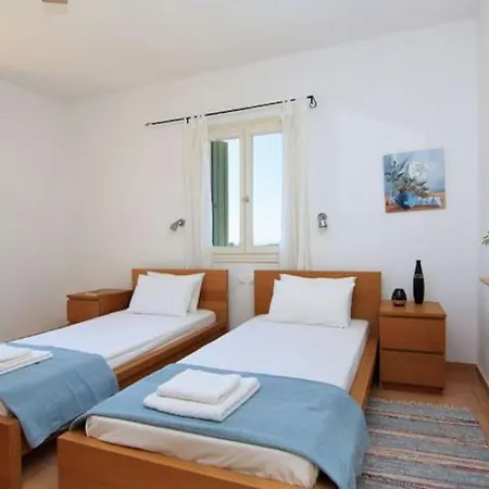 Villa Alonissos 4-bedroom Large With Private Pool *
