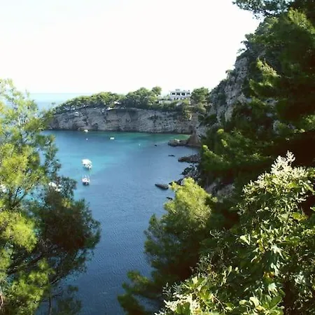 Alonissos 4-bedroom Large With Private Pool Milia