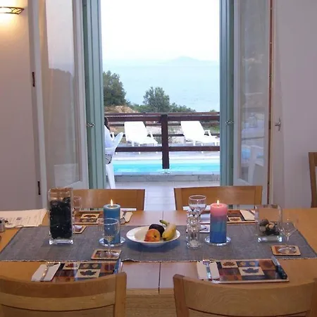 Alonissos 4-bedroom Large With Private Pool *